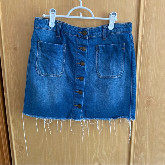 UO BDG • Vintage Style Button Front Denim Skirt - Picture 6 of 9